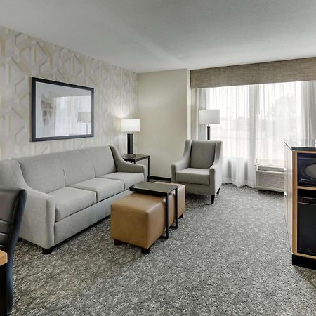Drury Inn & Suites Birmingham Lakeshore Drive Bagian luar foto