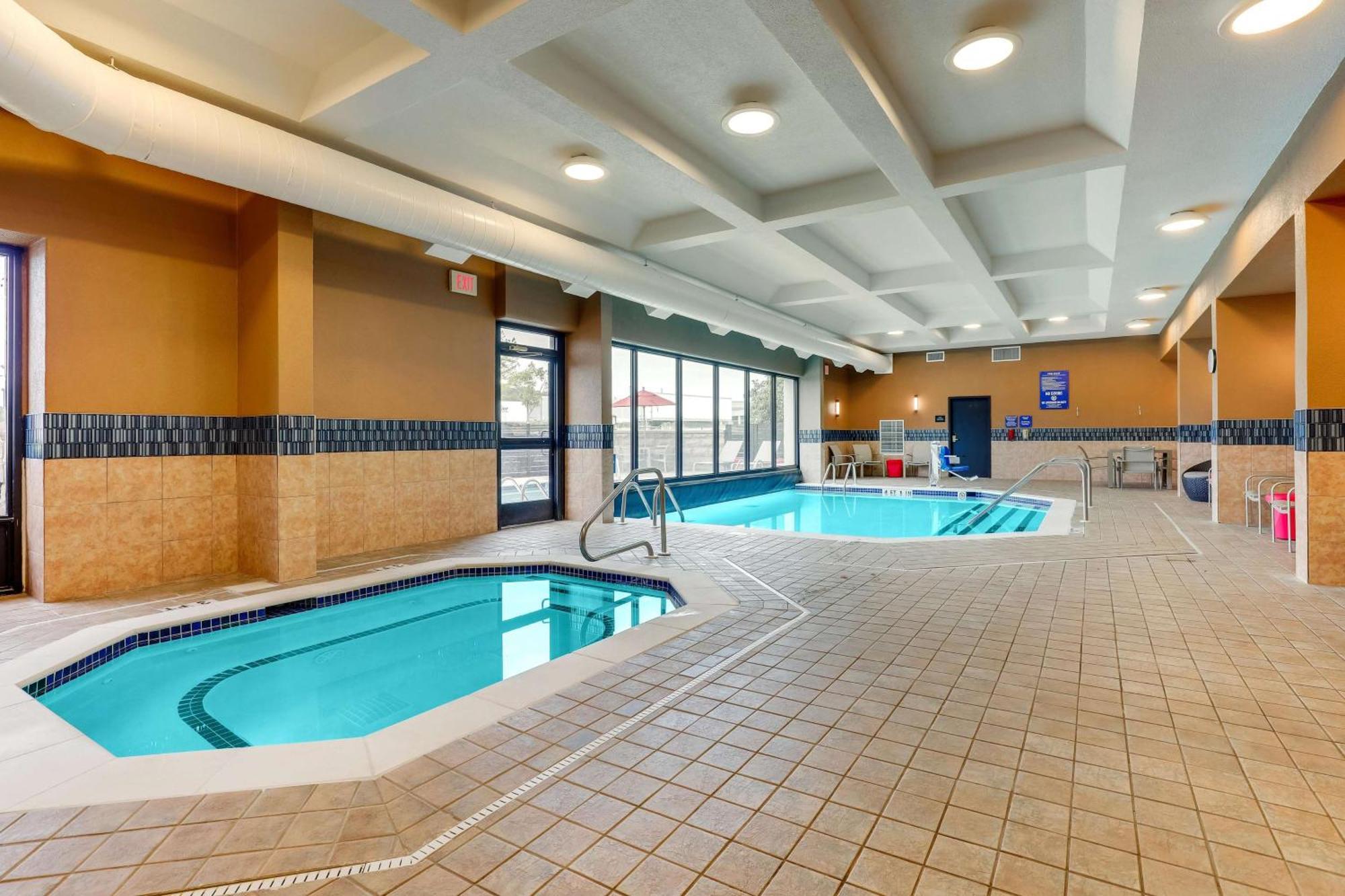 Drury Inn & Suites Birmingham Lakeshore Drive Bagian luar foto