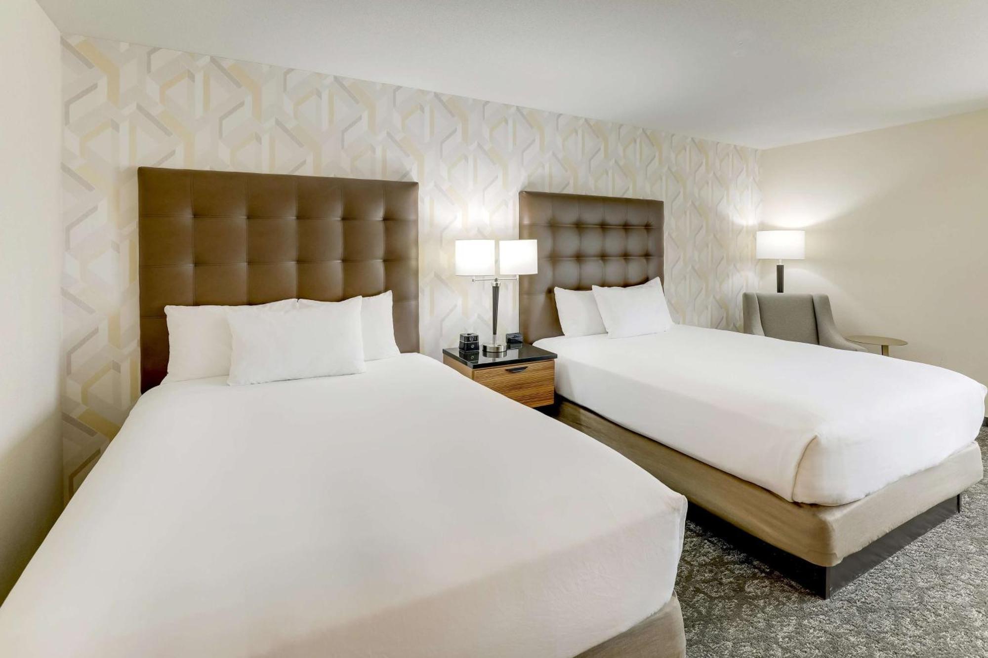 Drury Inn & Suites Birmingham Lakeshore Drive Bagian luar foto