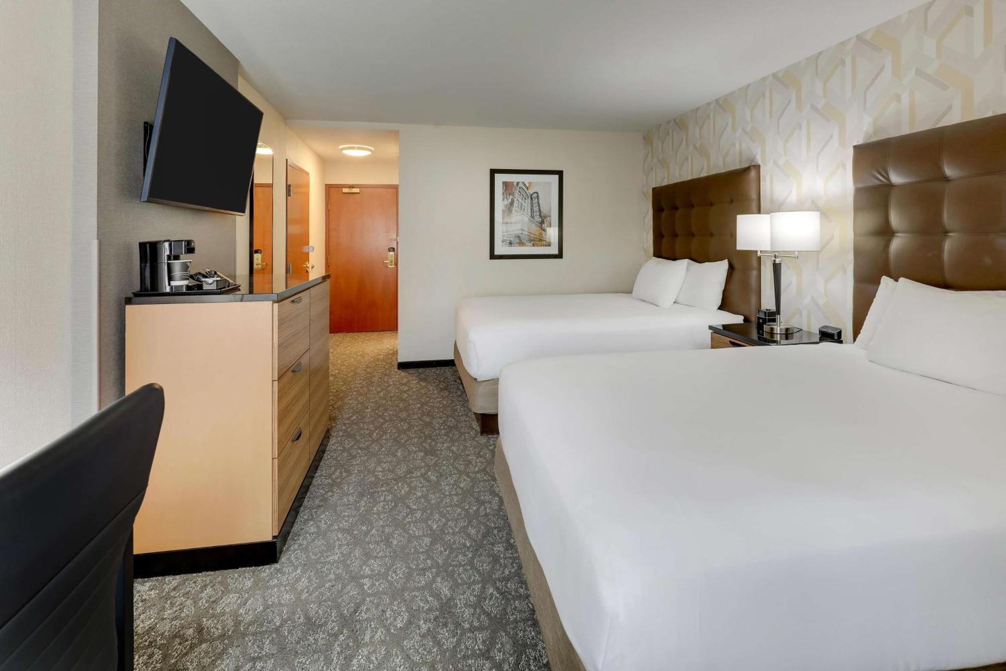 Drury Inn & Suites Birmingham Lakeshore Drive Bagian luar foto