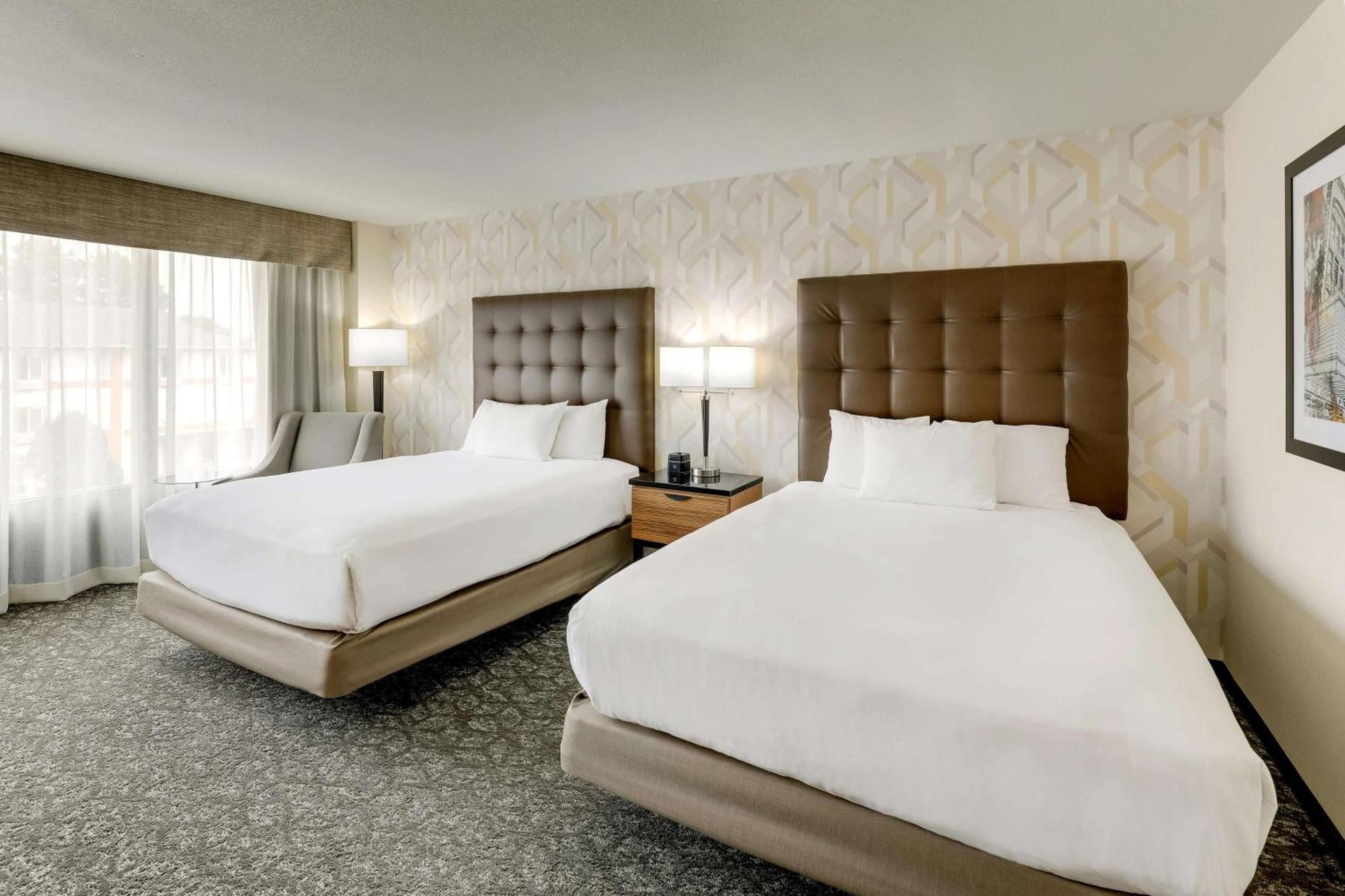Drury Inn & Suites Birmingham Lakeshore Drive Bagian luar foto